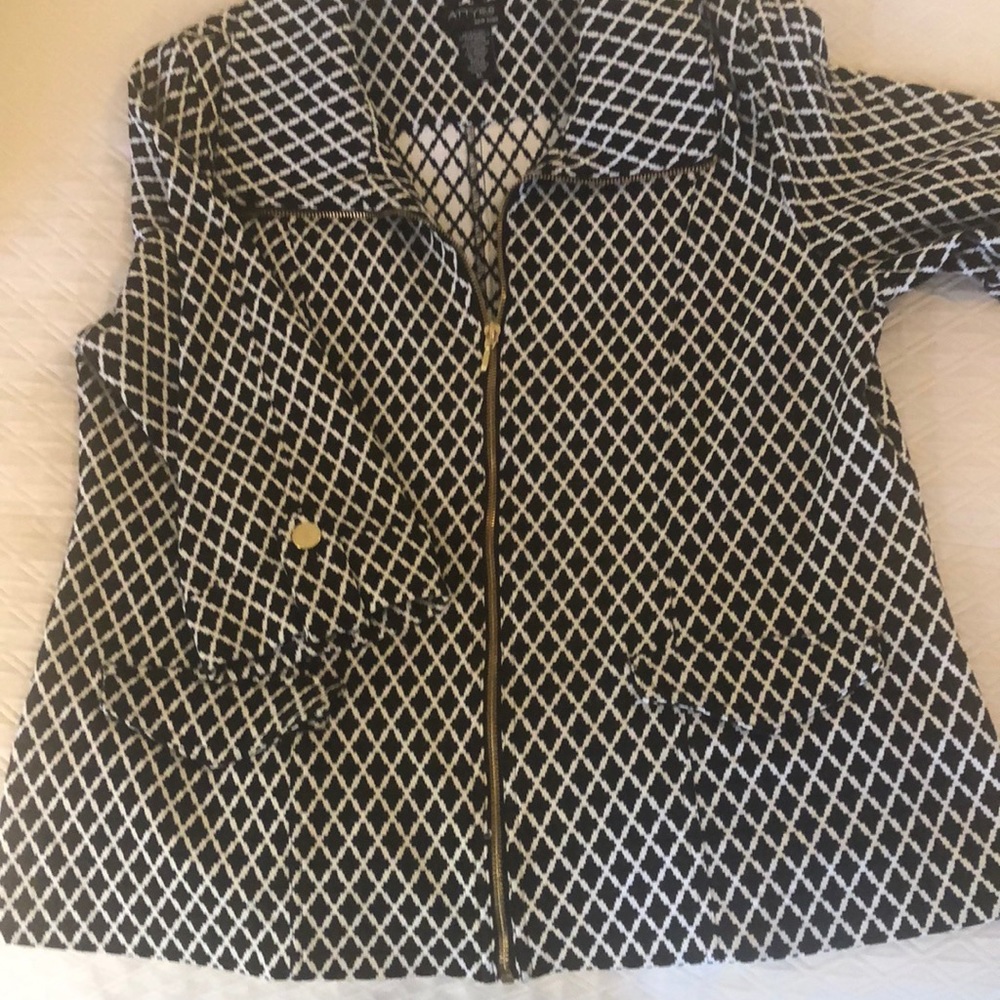 Attyre jacket. - Picture 4 of 4